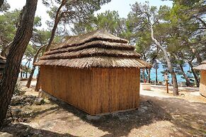 Pine Beach Bungalows – all inclusive