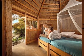 Pine Beach Bungalows – all inclusive