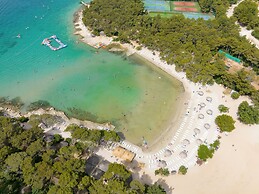 Pine Beach Bungalows – all inclusive