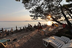 Pine Beach Bungalows – all inclusive