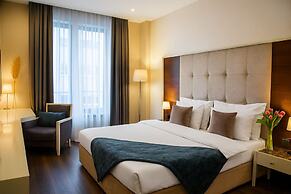 Crystal Hotel Belgrade
