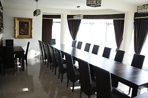 Keto Hotel