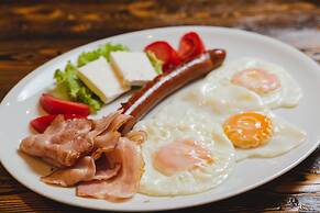 Keto Hotel