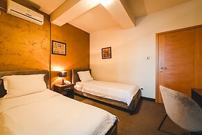 Keto Hotel