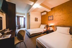 Keto Hotel