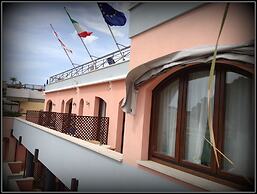 Mistral Hotel