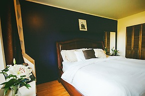 Tall Trees Bed & Breakfast
