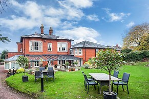 The Alexandra Court Hotel