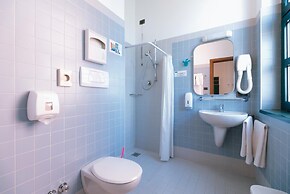 Open011 - Hostel