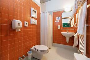 Open011 - Hostel