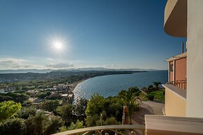 Balcony Hotel - Adults Only