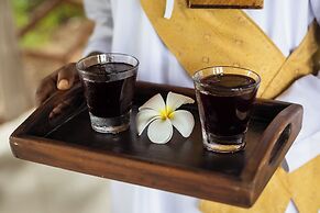 Breezes Beach Club & Spa – Half Board