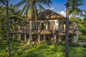 Breezes Beach Club & Spa – Half Board