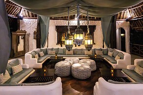 Breezes Beach Club & Spa – Half Board