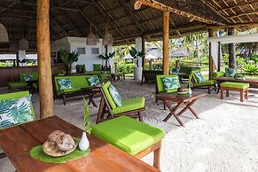 Breezes Beach Club & Spa – Half Board