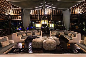 Breezes Beach Club & Spa – Half Board