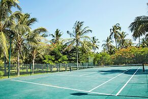 Breezes Beach Club & Spa – Half Board