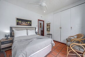 Beachcomber Bay - Guest House