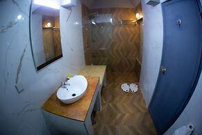 Hotel Karam Palace
