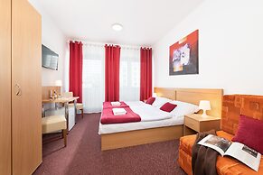 Hotel Plus