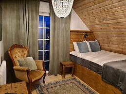 Lanthotell Lögnäs Gård