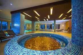 Royal Club Hotel