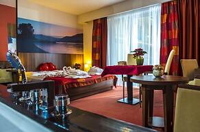 Royal Club Hotel