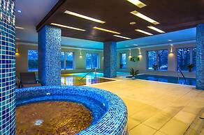 Royal Club Hotel