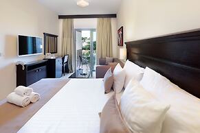 Blue Waves Resort