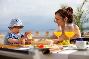 Blue Waves Resort