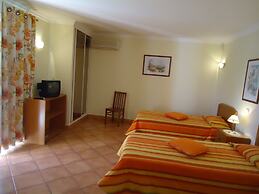 Canavial I & II Apartments
