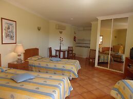 Canavial I & II Apartments