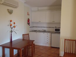 Canavial I & II Apartments