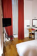 Rhodes Hotel