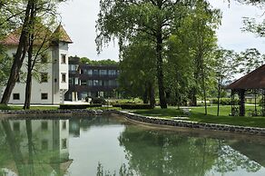 Lambergh Château & Hotel