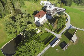 Lambergh Château & Hotel