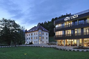 Lambergh Château & Hotel