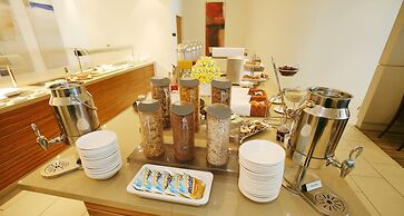 Crowne Plaza Reading by IHG