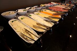 Crowne Plaza Reading by IHG
