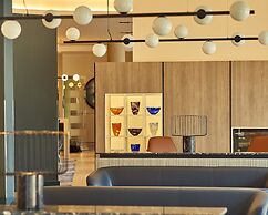 Crowne Plaza Reading by IHG