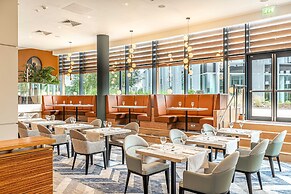 Crowne Plaza Reading by IHG