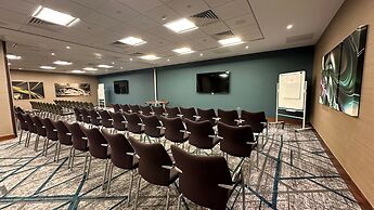 Crowne Plaza Reading by IHG