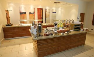 Crowne Plaza Reading by IHG
