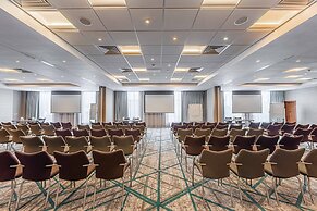 Crowne Plaza Reading by IHG
