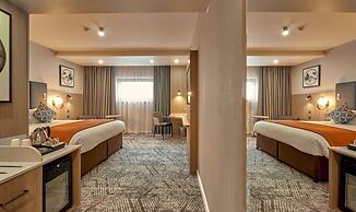 Crowne Plaza Reading by IHG