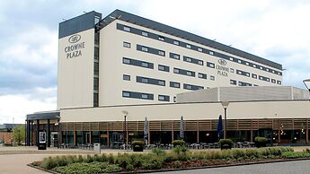 Crowne Plaza Reading by IHG
