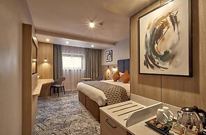 Crowne Plaza Reading by IHG