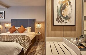 Crowne Plaza Reading by IHG
