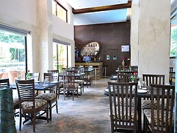 Dewdrop Le Seasons Beach Resort