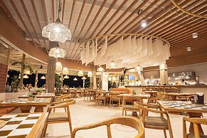Al's Resort